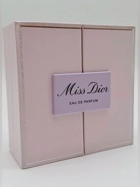 Miss Dior Eau de Parfum & Body Milk Coffret NEW SEALED IN PLASTIC/Label attached